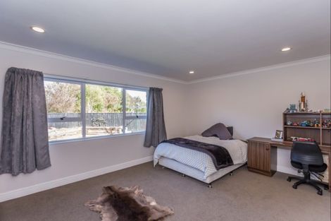 Photo of property in 72 Fairfield Road, Levin, 5510