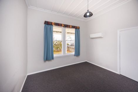 Photo of property in 305 Featherston Street, Palmerston North, 4410