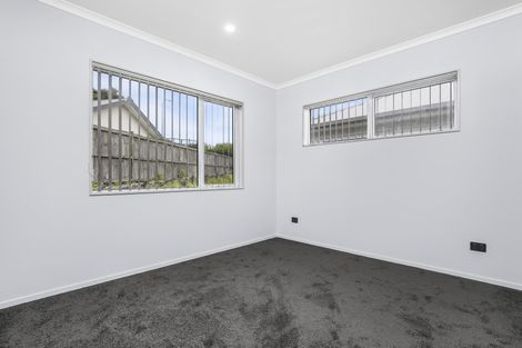 Photo of property in 2 Ambedkar Way, Pukekohe, 2120