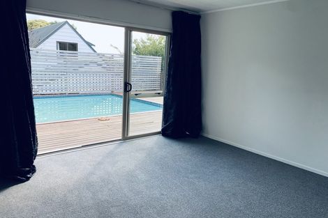 Photo of property in 23 Gibbs Crescent, Red Hill, Papakura, 2110