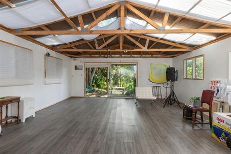 Photo of property in 1913 Paparoa Valley Road, Paparoa, 0571