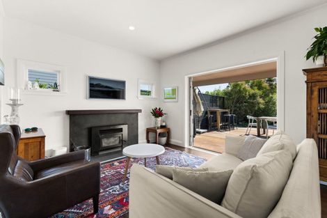 Photo of property in 15 Gillean Street, Havelock North, 4130
