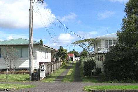 Photo of property in 586 Te Atatu Road, Te Atatu Peninsula, Auckland, 0610