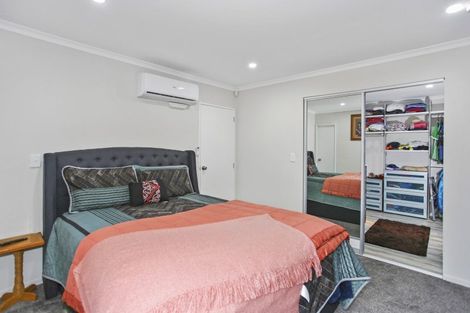 Photo of property in Oakwood Manor, 608c Massey Road, Mangere, Auckland, 2022