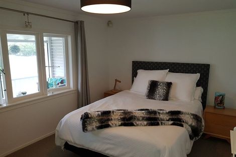 Photo of property in 12 Dallinghoe Crescent, Milford, Auckland, 0620