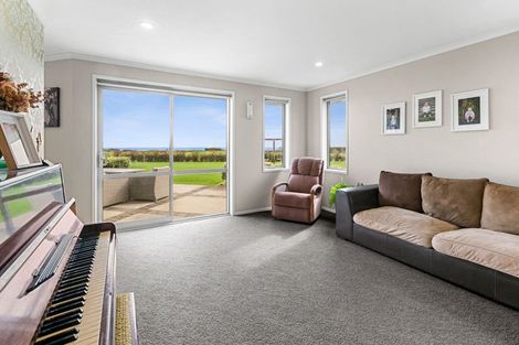 Photo of property in 173 Perth Road, Okato, New Plymouth, 4374