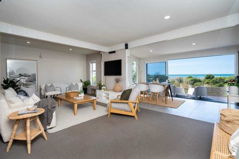 Photo of property in 2 Collison Terrace, Haumoana, 4102