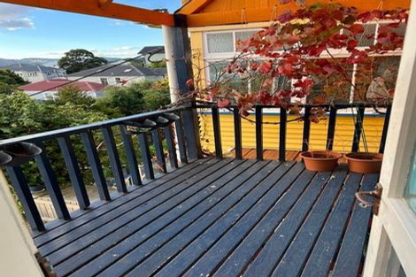 Photo of property in 5 Mcintyre Avenue, Mount Victoria, Wellington, 6011