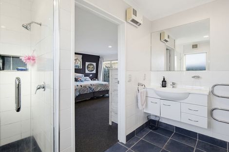 Photo of property in 15a Manawatu Street, Hokowhitu, Palmerston North, 4410