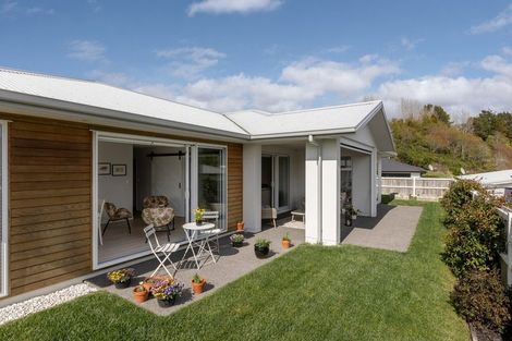 Photo of property in 74 Whakaturou Crescent, Pyes Pa, Tauranga, 3112