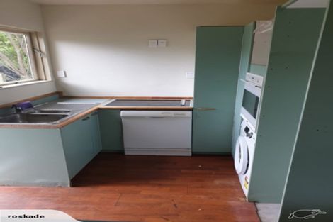 Photo of property in 16 De Val Drive, Titirangi, Auckland, 0604