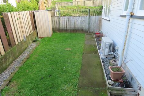 Photo of property in 60 Beazley Avenue, Paparangi, Wellington, 6037