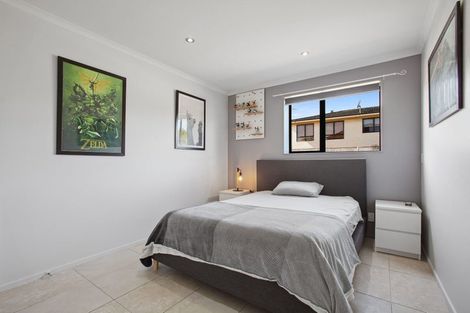 Photo of property in 21 Waller Avenue, Bucklands Beach, Auckland, 2012