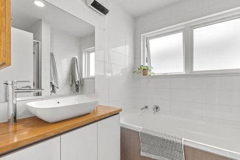 Photo of property in 7 Veitches Road, Casebrook, Christchurch, 8051