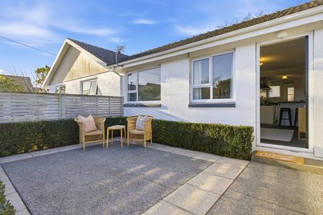 Photo of property in 2/22 Holly Road, St Albans, Christchurch, 8014