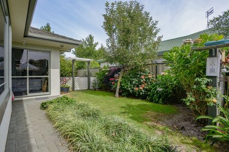 Photo of property in 12 Flemington Place, Taradale, Napier, 4112