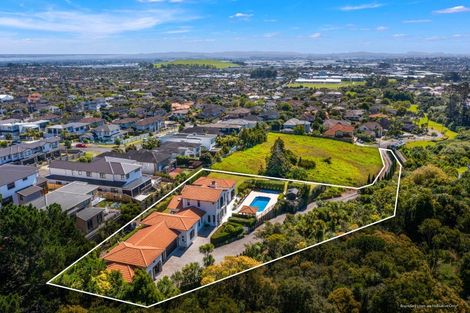 Photo of property in 21 Penwood Close, East Tamaki Heights, Auckland, 2016