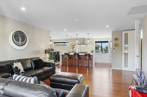 Photo of property in 6 Emma Street, Marshland, Christchurch, 8083