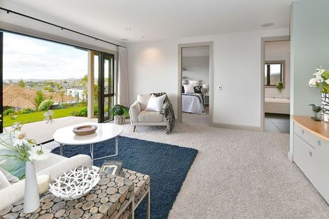 Photo of property in 37 Grovenor Drive, Orewa, 0931