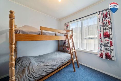 Photo of property in 50 Dover Road, Wainuiomata, Lower Hutt, 5014
