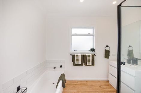 Photo of property in 9 Milton Street, Roslyn, Palmerston North, 4414