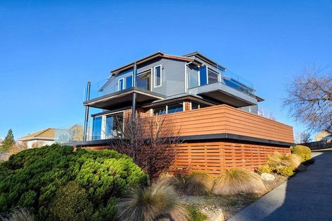 Photo of property in 35 Aorangi Crescent, Lake Tekapo, 7999