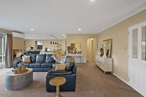 Photo of property in 12 Queenswood Gardens, Mairehau, Christchurch, 8052