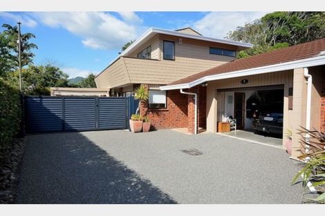 Photo of property in 17a Kowhai Grove, Waikanae, 5036