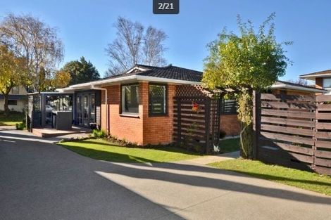 Photo of property in 15 Highland Place, Avonhead, Christchurch, 8042