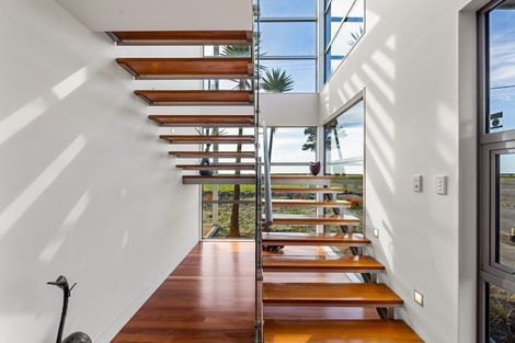 Photo of property in 21 Le Quesne Road, Bay View, Napier, 4104