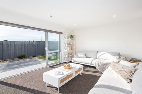 Photo of property in 7 Kakapo Lane, Redwood, Christchurch, 8051