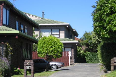 Photo of property in 2/79 Castor Bay Road, Castor Bay, Auckland, 0620