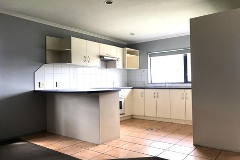 Photo of property in 100a Manuroa Road, Takanini, 2112