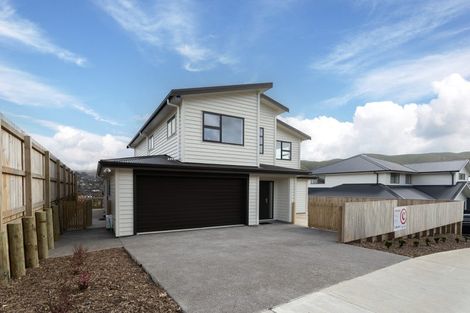 Photo of property in 50 Farnworth Terrace, Glenside, Wellington, 6037