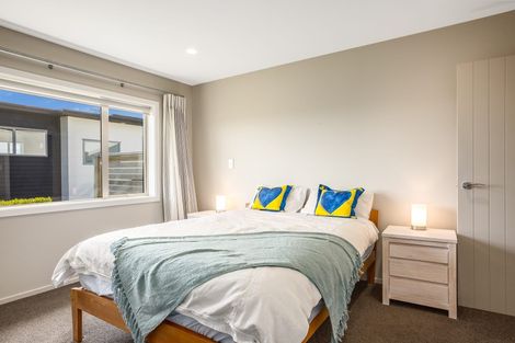 Photo of property in 2 Pacific View, Whitby, Porirua, 5024