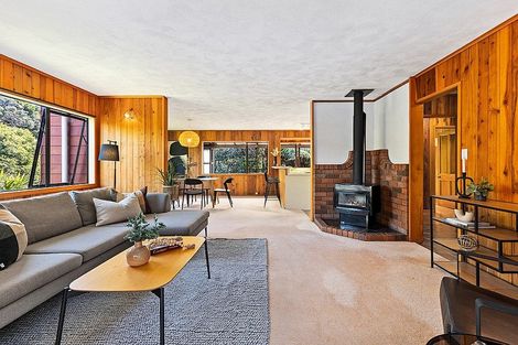 Photo of property in 1/76 Glamorgan Drive, Torbay, Auckland, 0630