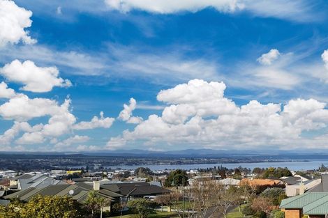 Photo of property in 16 Carpentras Way, Nukuhau, Taupo, 3330