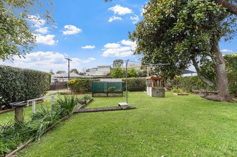 Photo of property in 14c Cowling Road, Hurdon, New Plymouth, 4310