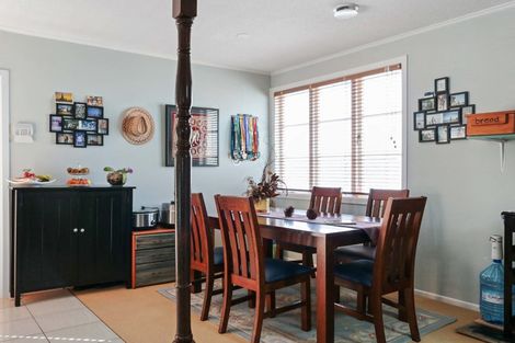 Photo of property in 1 Marewa Street, Te Atatu South, Auckland, 0610