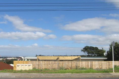 Photo of property in 3/62 Manuka Road, Glenfield, Auckland, 0629