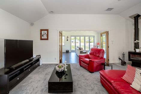 Photo of property in 81 Reading Street, Greytown, 5712