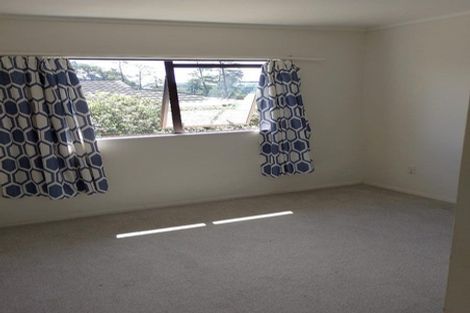 Photo of property in 2/8 Quiet Street, Te Atatu South, Auckland, 0610