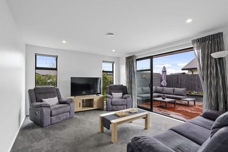 Photo of property in 71 Aviemore Drive, Marshland, Christchurch, 8083