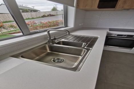 Photo of property in 1 Lomay Place, Te Puke, 3119