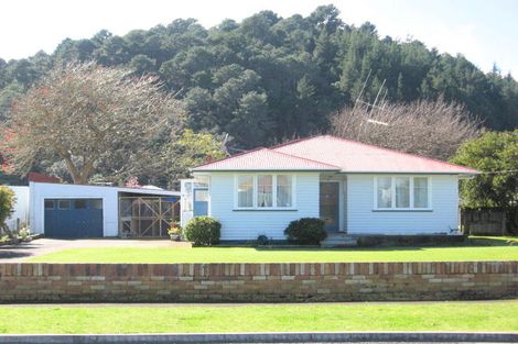 Photo of property in 208 Moanataiari Street, Thames, 3500