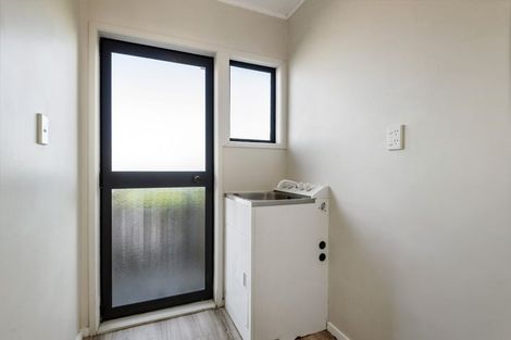 Photo of property in 199 Chivalry Road, Glenfield, Auckland, 0629