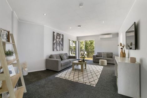 Photo of property in 52 Redcrest Avenue, Red Hill, Papakura, 2110