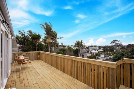 Photo of property in 94 Calliope Road, Stanley Point, Auckland, 0624