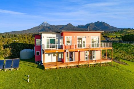 Photo of property in 1532 Carrington Road, Hurworth, New Plymouth, 4371