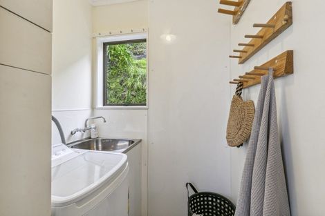 Photo of property in 15f2 Sutherland Crescent, Melrose, Wellington, 6023